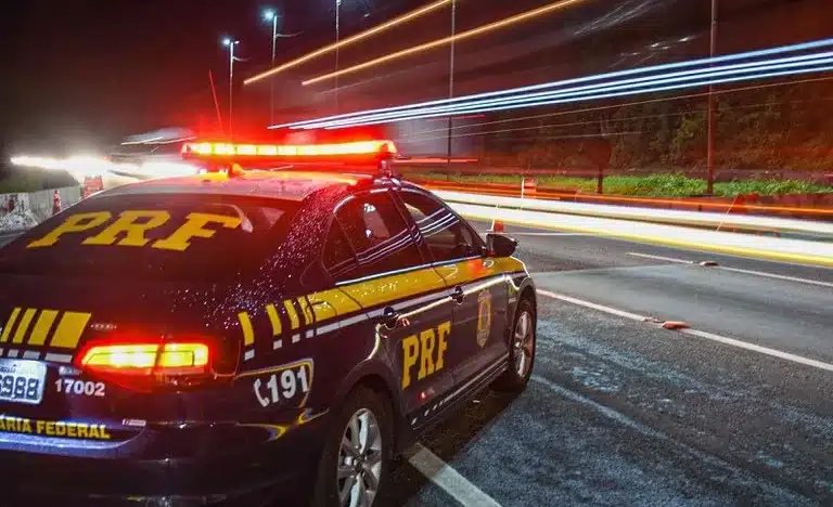 Acidente entre caminhão e moto na BR-226, em Felipe Camarão, deixa pessoa morta