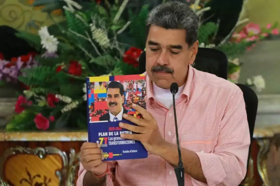 Justiça argentina decreta prisão de Maduro: crimes contra humanidade