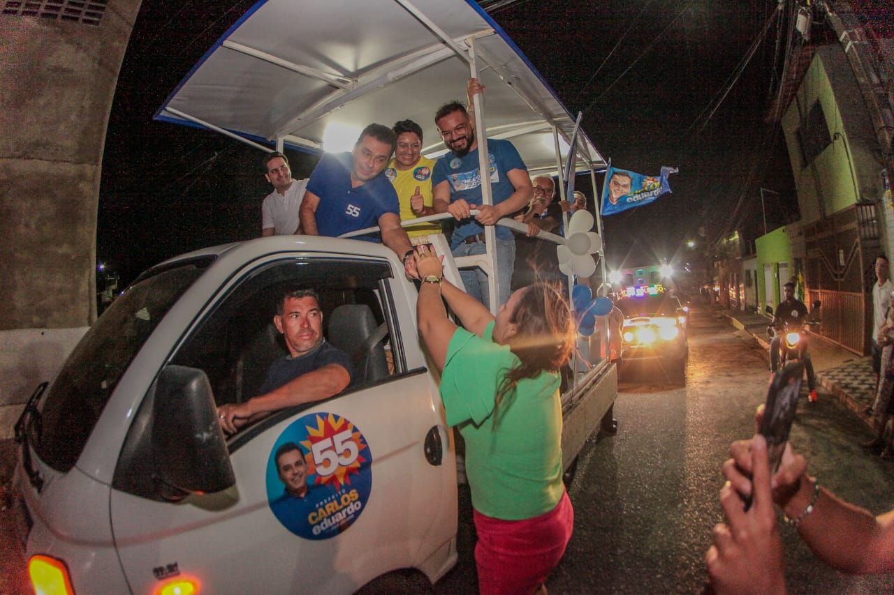 Fim de semana de Carlos Eduardo é marcado por grandes carreatas