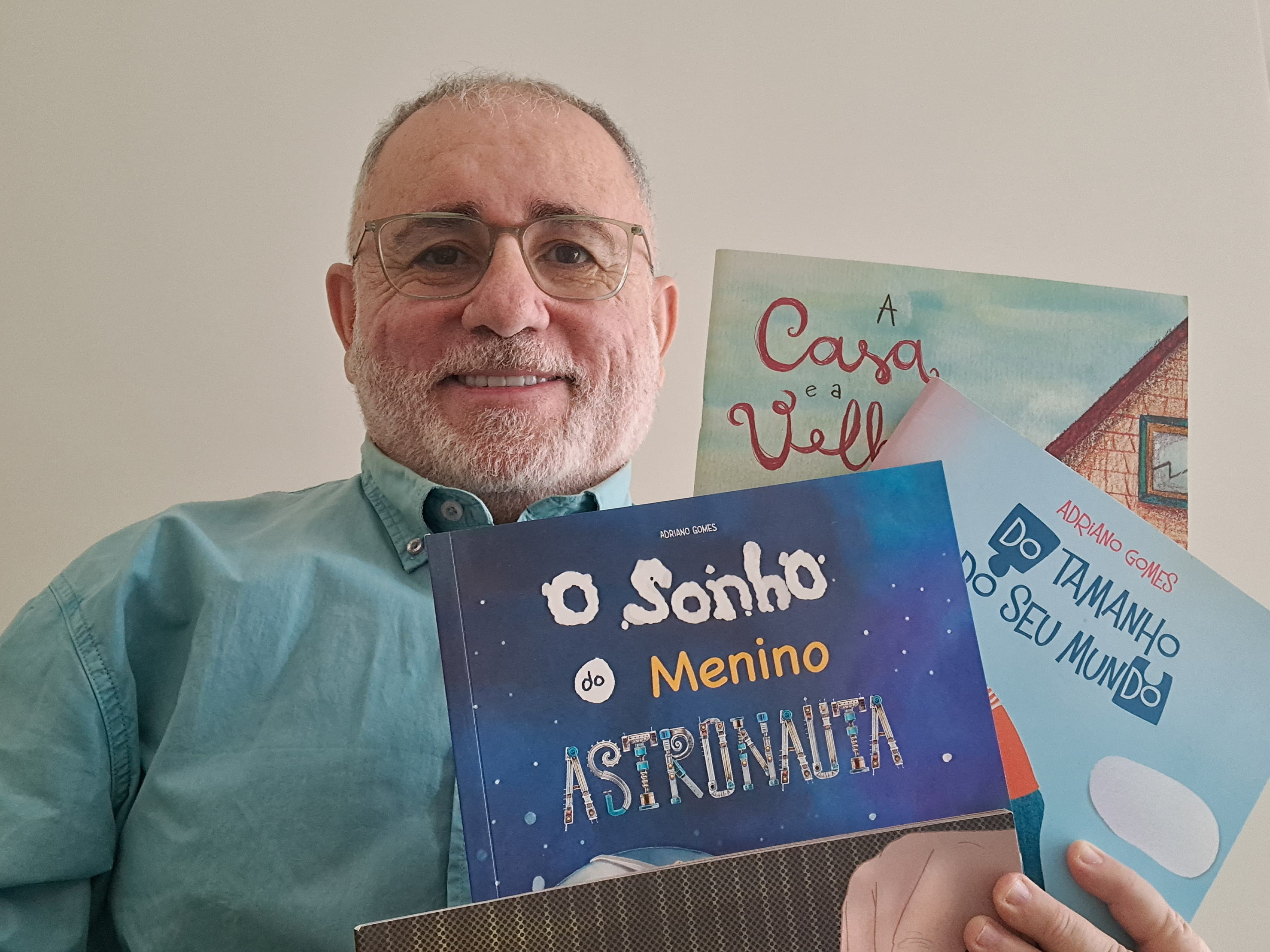 Conectando Gerações: Autores Inspiram Estudantes na 4ª FLINR