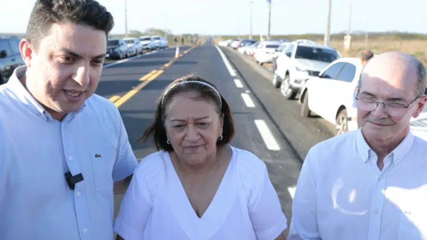 Fátima inaugura a RN-401, reconstruída em parceria com 3R Petroleum e Prefeitura