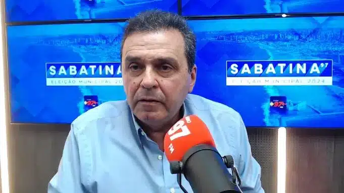 Carlos Eduardo promete ampliar vagas em creches e investir em educação integral