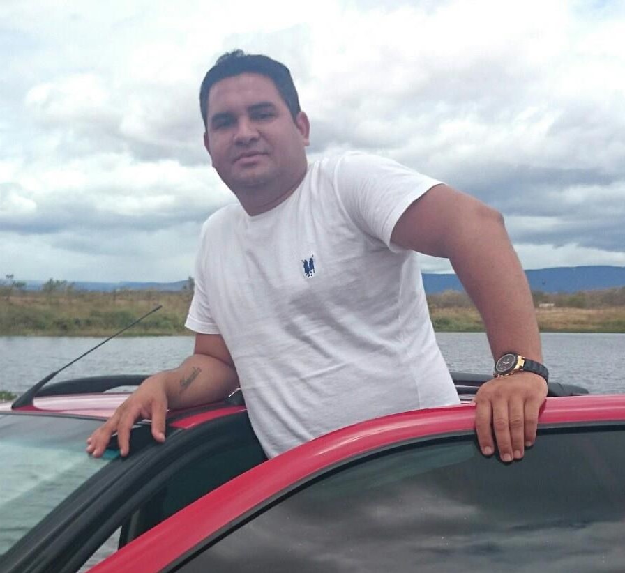 MISTÉRIO: Em Jucurutu, homem é executado a tiros enquanto lavava o carro