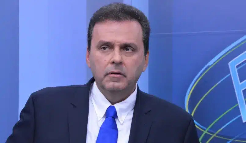 Carlos Eduardo destaca obras realizadas em suas gestões anteriores e planos para novas melhorias
