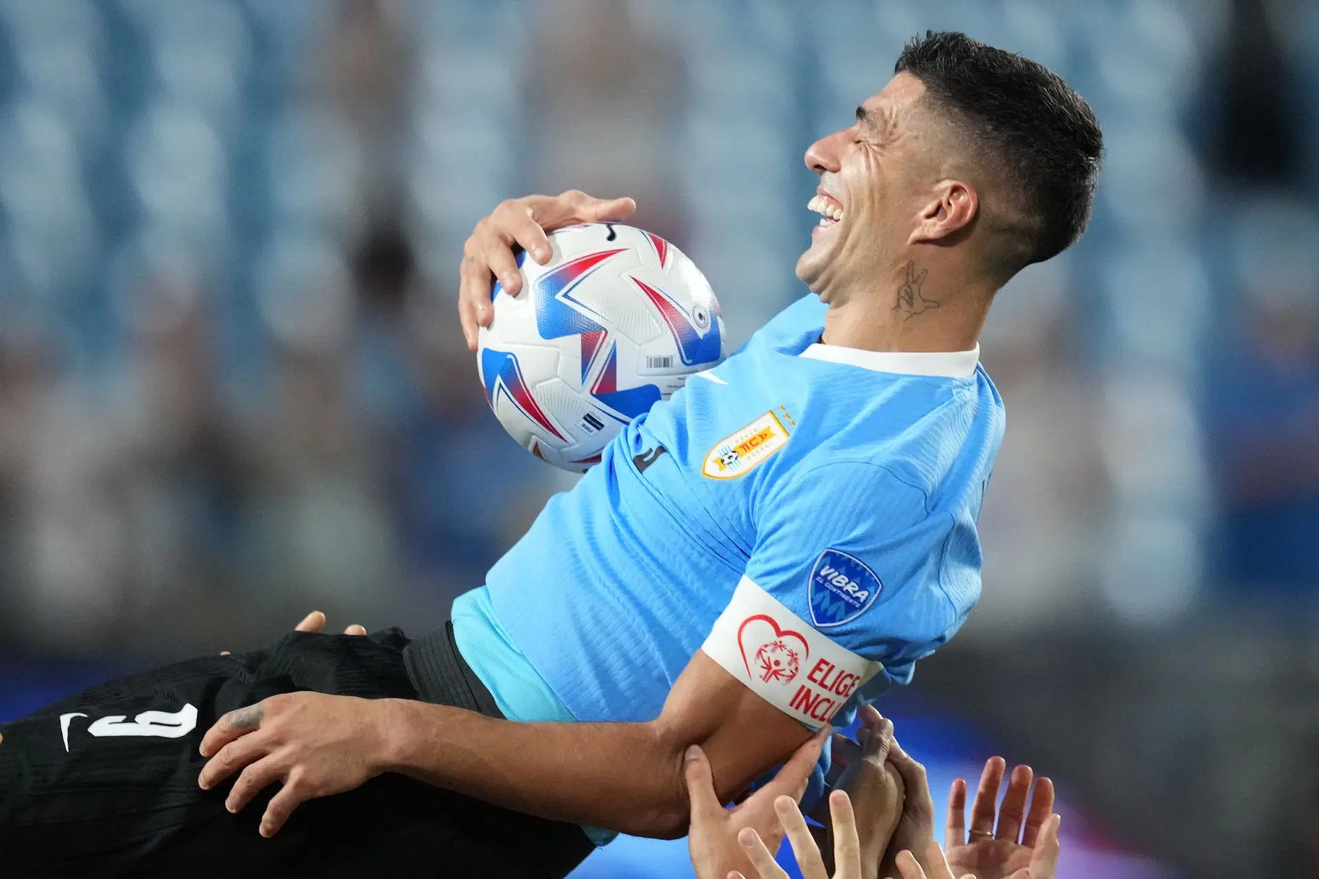 Luis Suárez anuncia aposentadoria da seleção uruguaia