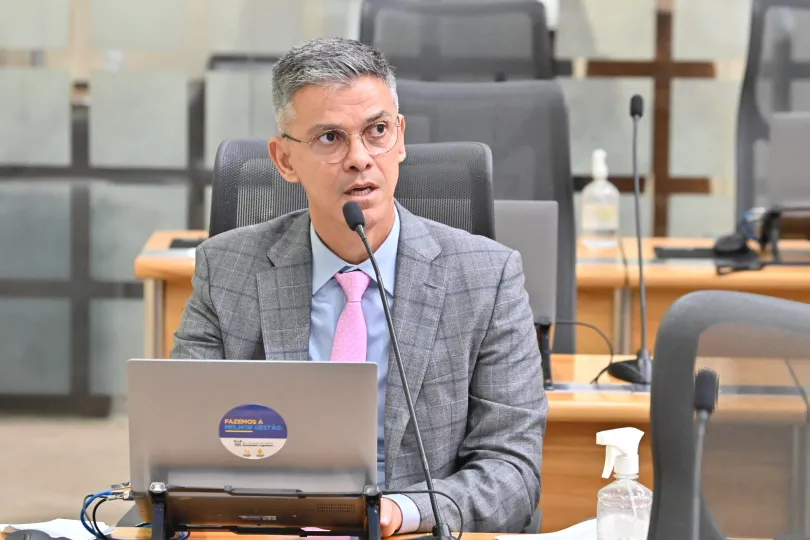 Comando envia PMs para interior para que eles não consigam votar, afirma deputado do RN