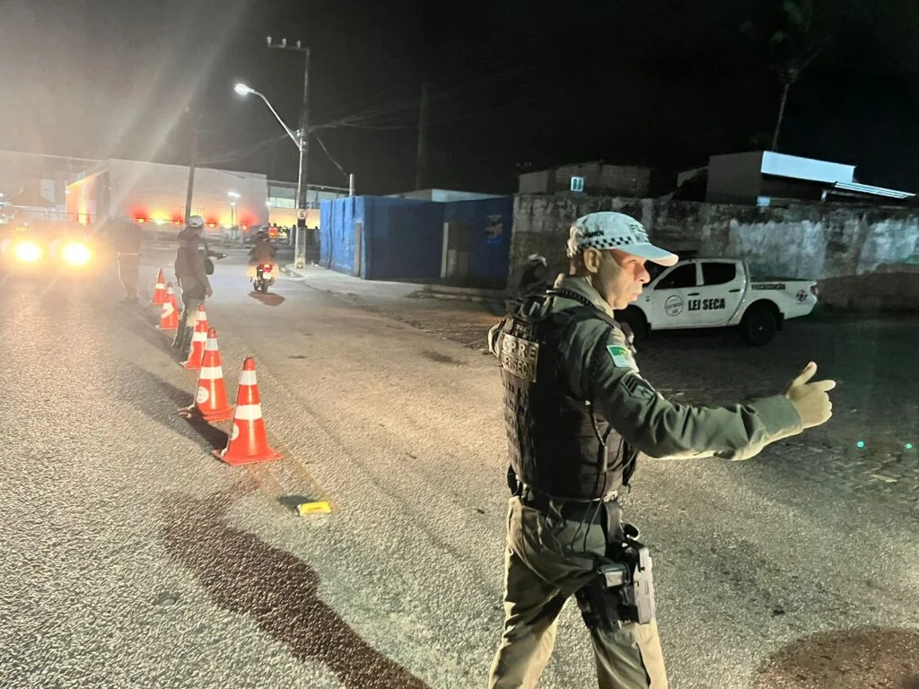 Lei Seca prende homem portando entorpecentes durante fiscalização na zona Leste
