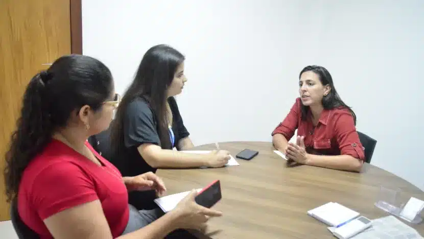 ‘Estarei no 2º turno. Não sei com quem, mas estarei’, afirma Natália Bonavides