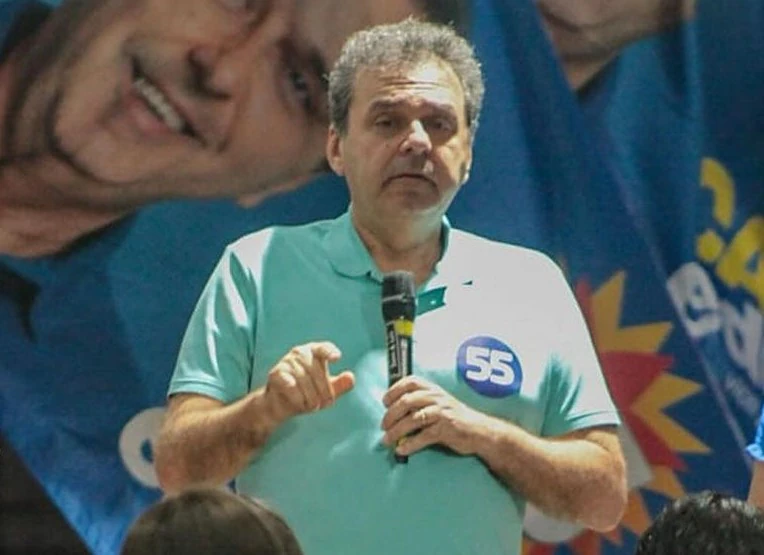 Carlos Eduardo divulga fake news sobre decisões da justiça eleitoral
