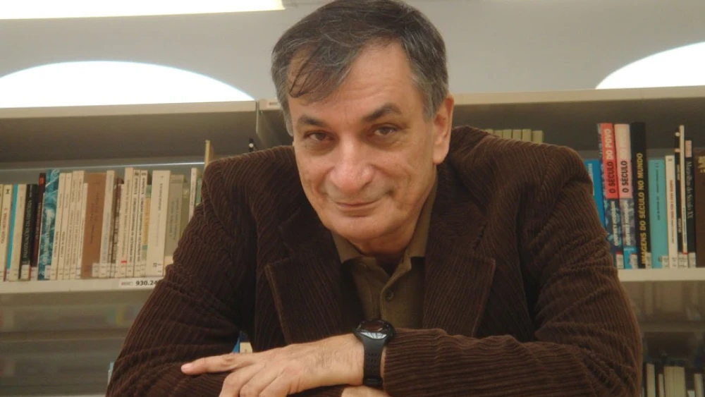Morre Antonio Cicero, poeta e membro da ABL, por eutanásia na Suíça