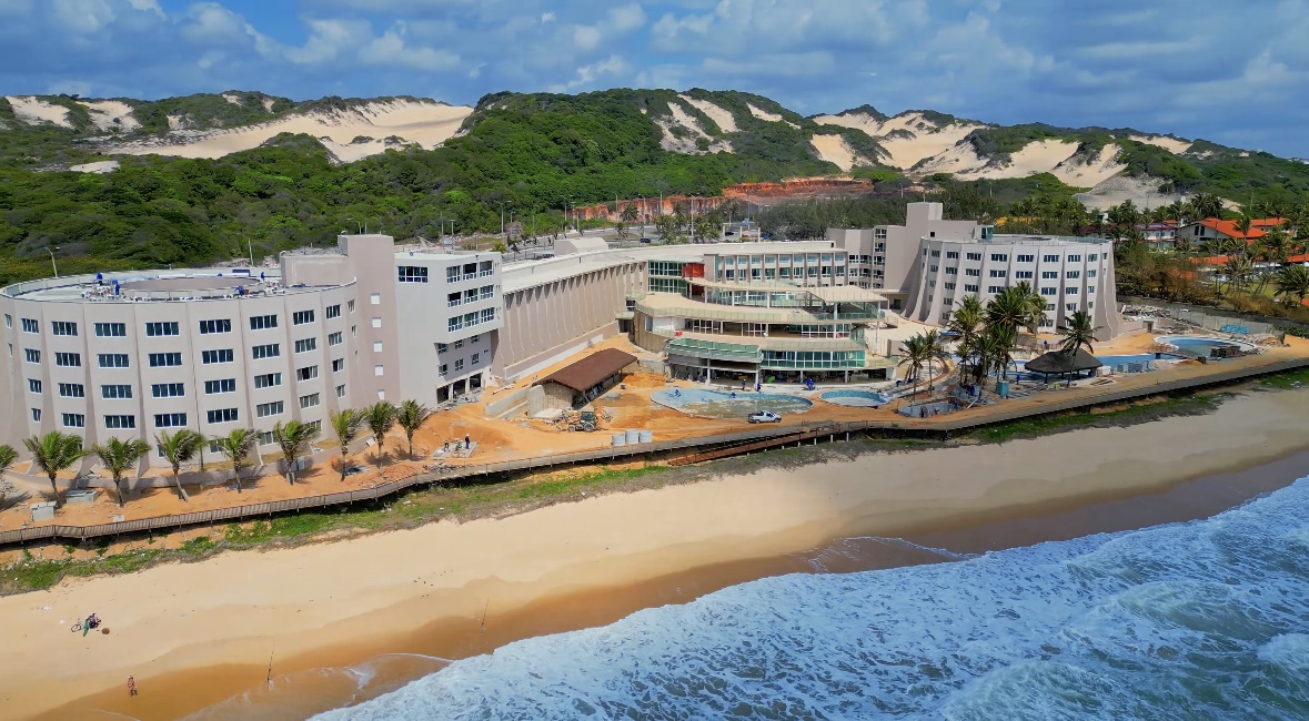 VEM AÍ: Arrematado em leilão da Justiça do Trabalho, Hotel Costeira Palace, do Grupo A. Gaspar, deverá gerar centenas de empregos