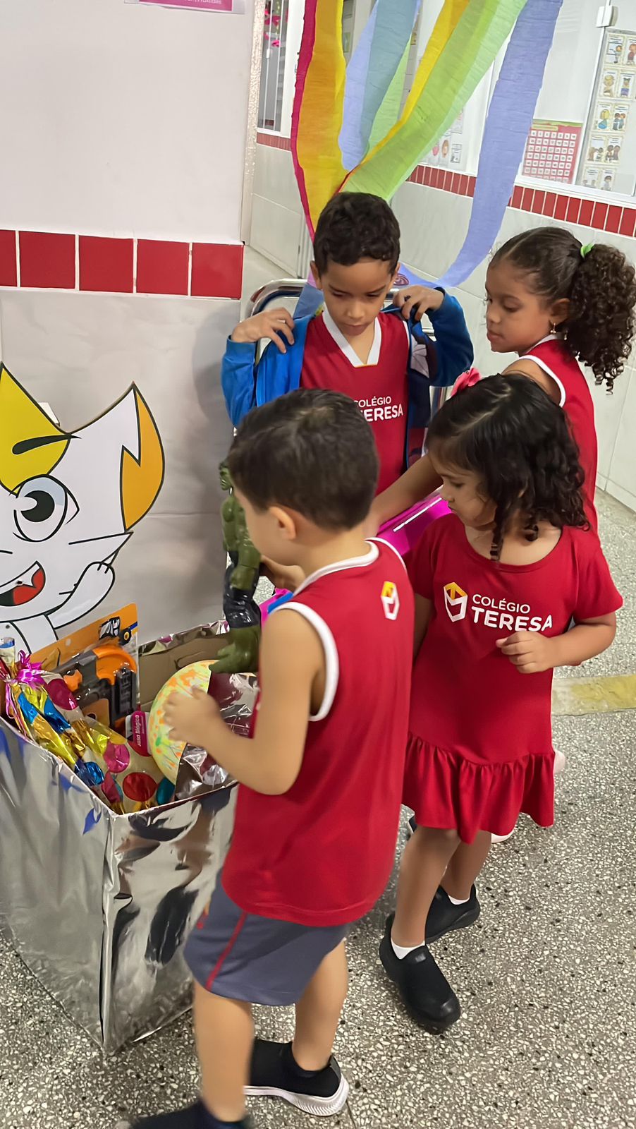 Sucesso na arrecadação de brinquedos: comunidade escolar celebra o Dia das Crianças com solidariedade