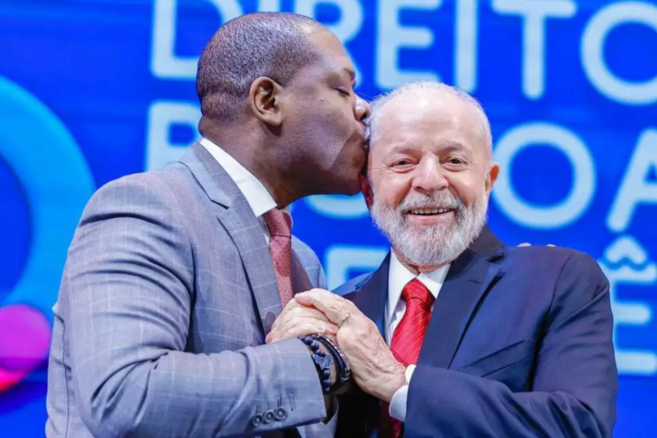 Governo Lula evita Polícia Federal em novas denúncias de assédio contra Almeida