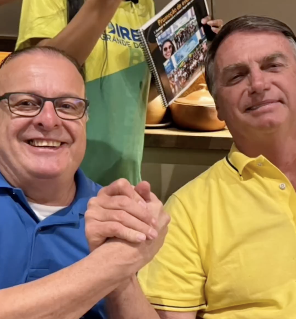 EXEMPLO: Ao contrário de Parnamirim, Natal não decepciona e presenteia Jair Bolsonaro com a vitória de Paulinho Freire