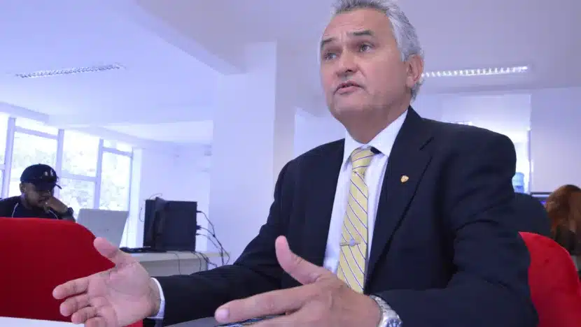 Girão rebate Fátima sobre possível abandono do RN por Bolsonaro: “Falta de caráter?”