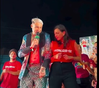 MUITO GRAVE: Showmício de Natália teve apresentação de cantor que fez fama com música sobre drogas, sexo e agressão às mulheres