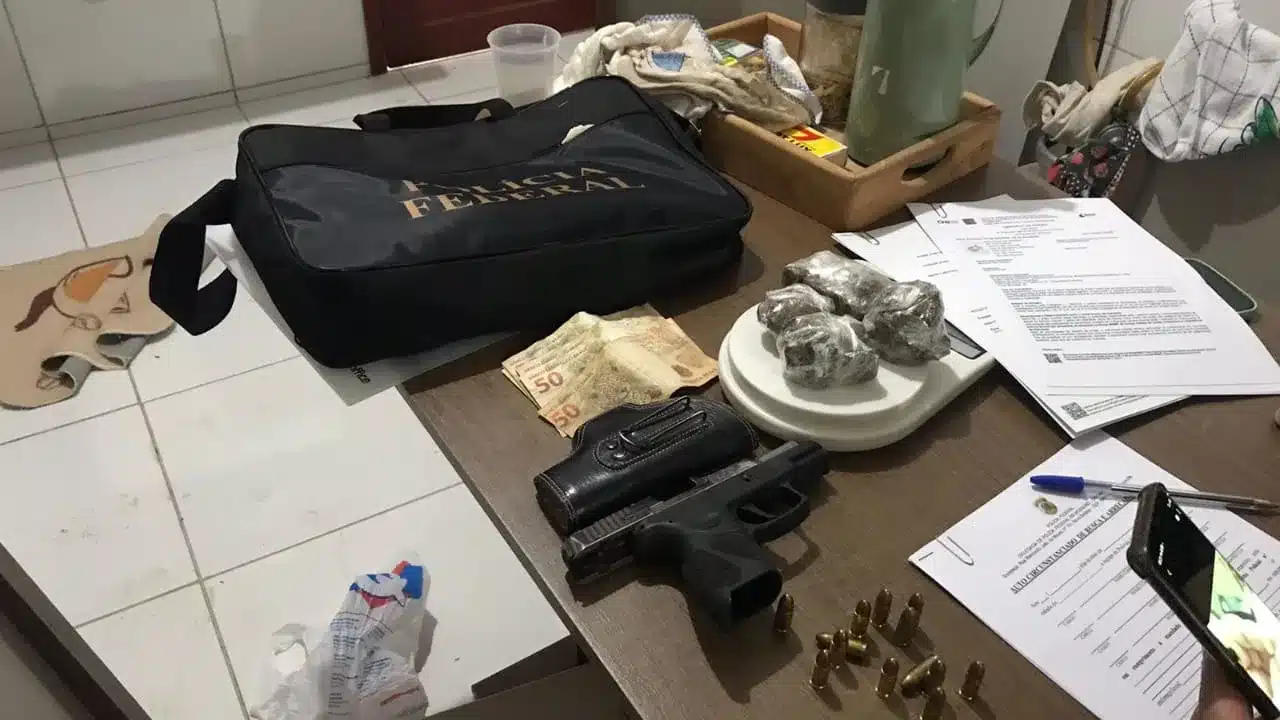 Operação prende 4 suspeitos ligados à facção criminosa e ao tráfico em Mossoró