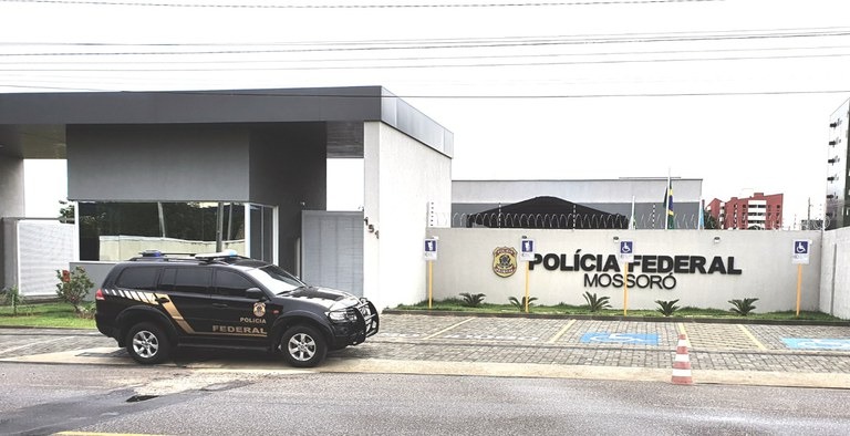 PF faz operação para prender criminosos que atuam em presídios do RN