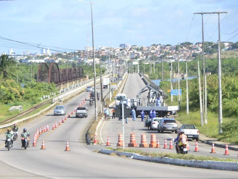 Bloqueio na Ponte de Igapó já gerou prejuízo de R$ 233 milhões, diz STTU