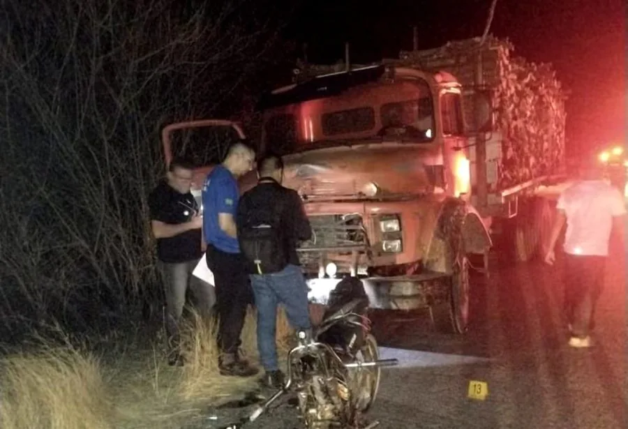 Motociclista morre na rodovia RN-117, em Alexandria, ao colidir de frente com caminhão