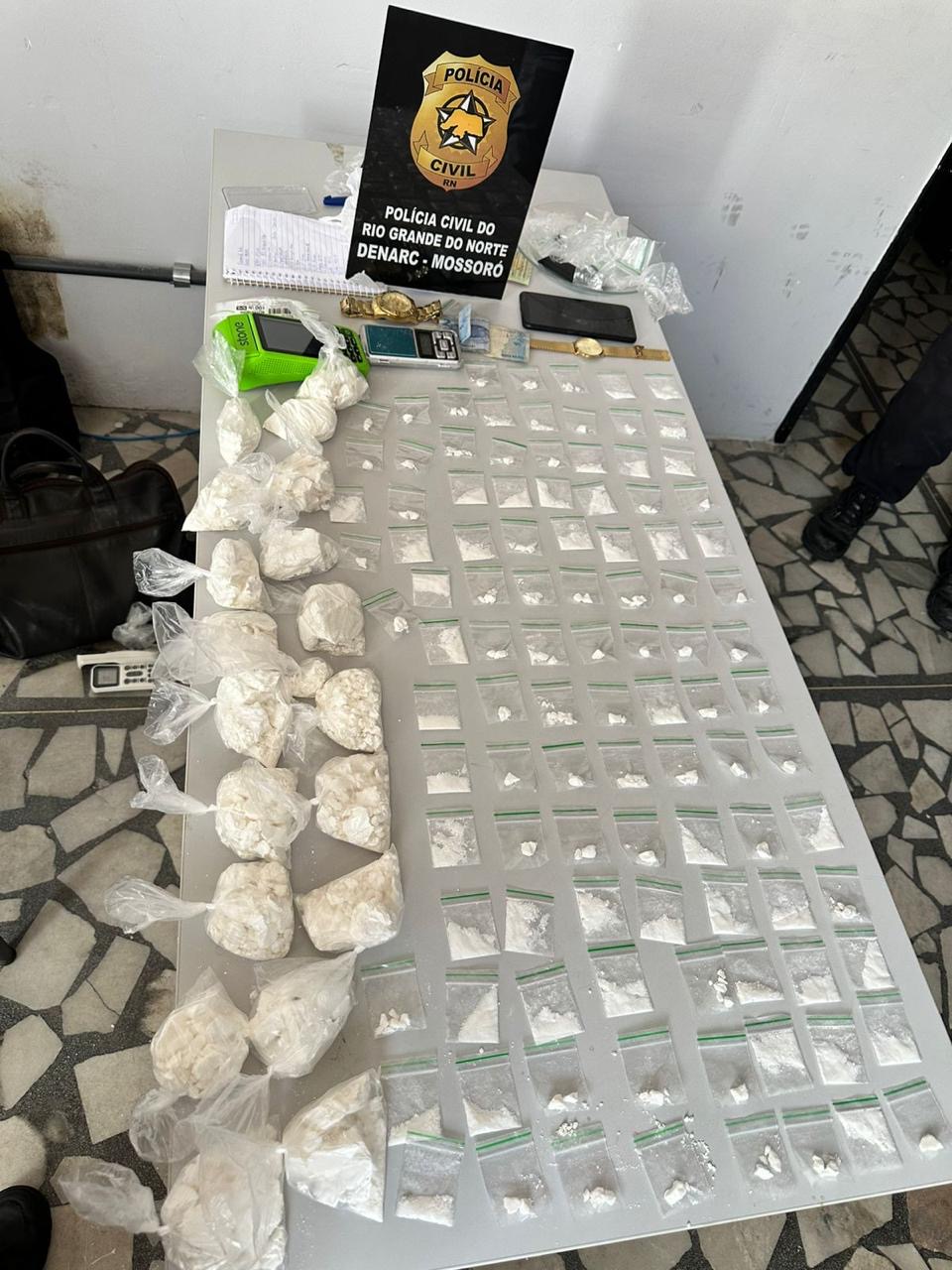 Polícia Civil prende grande quantidade de cocaína em condomínio de luxo em Mossoró