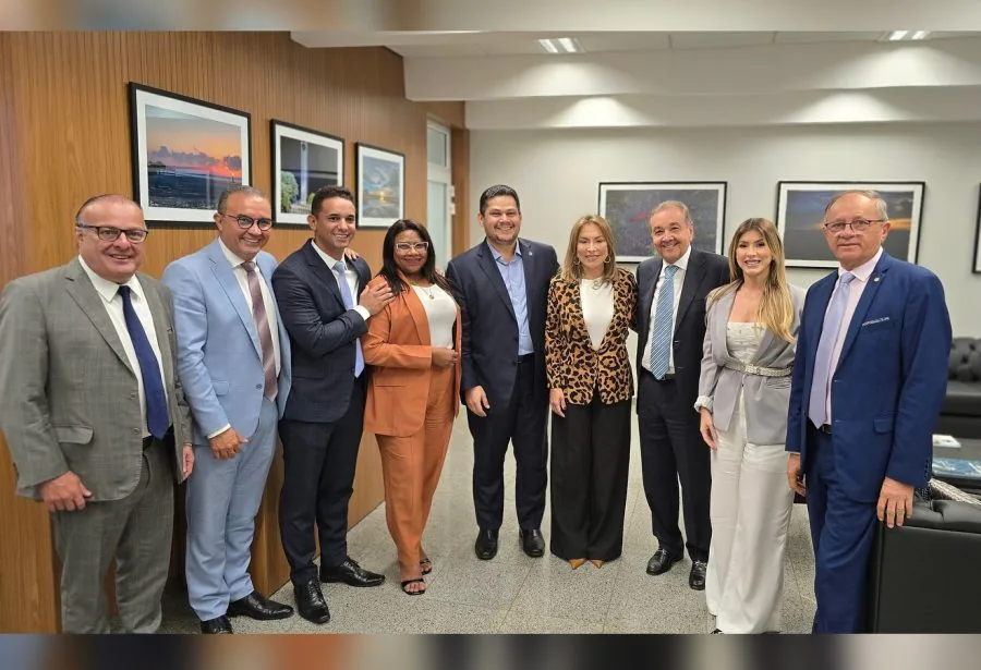 Paulinho Freire, Allyson Bezerra e Professora Nilda são recebidos por Davi Alcolumbre em Brasília