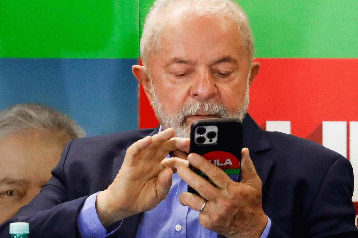 Lula diz vetar celulares em seu gabinete: 'não sabemos se estão gravando'