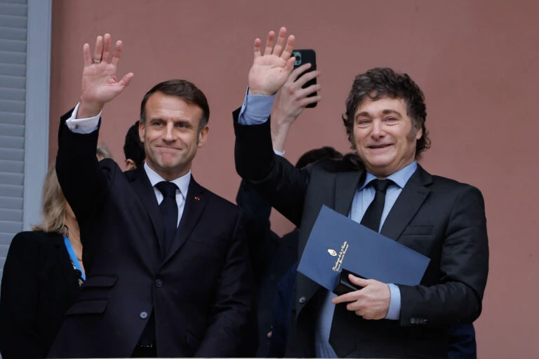 Macron afirma a Milei que França não assinará acordo UE-Mercosul