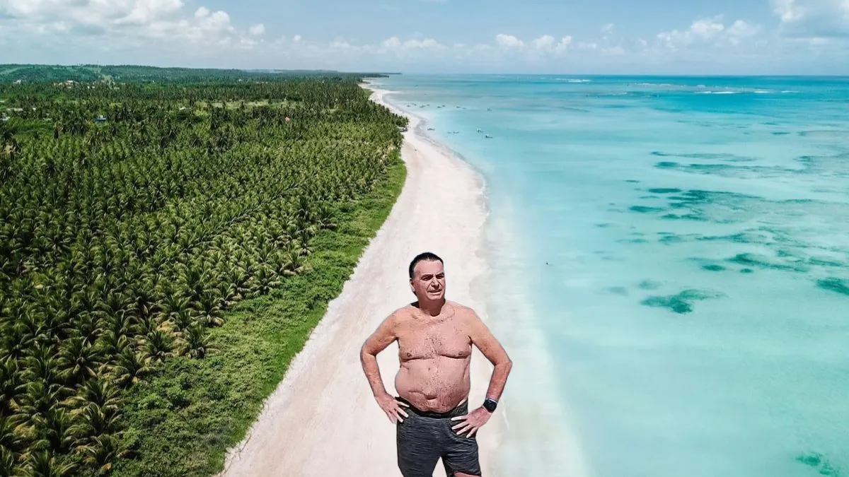 Indiciamento pela PF não interrompe férias de Bolsonaro na praia