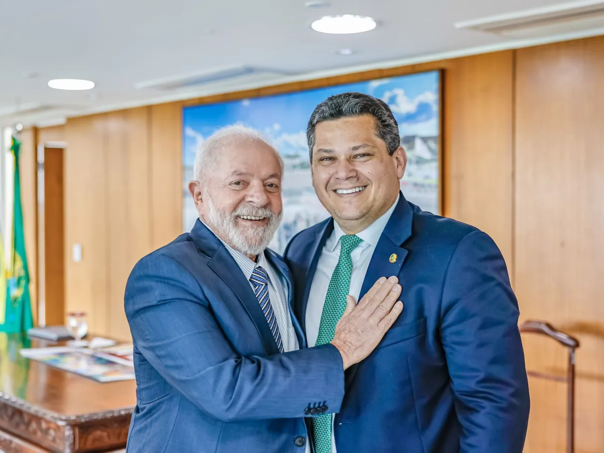 ELEIÇÕES NO SENADO: Alcolumbre prometeu ao PT não dar andamento a impeachment de ministros