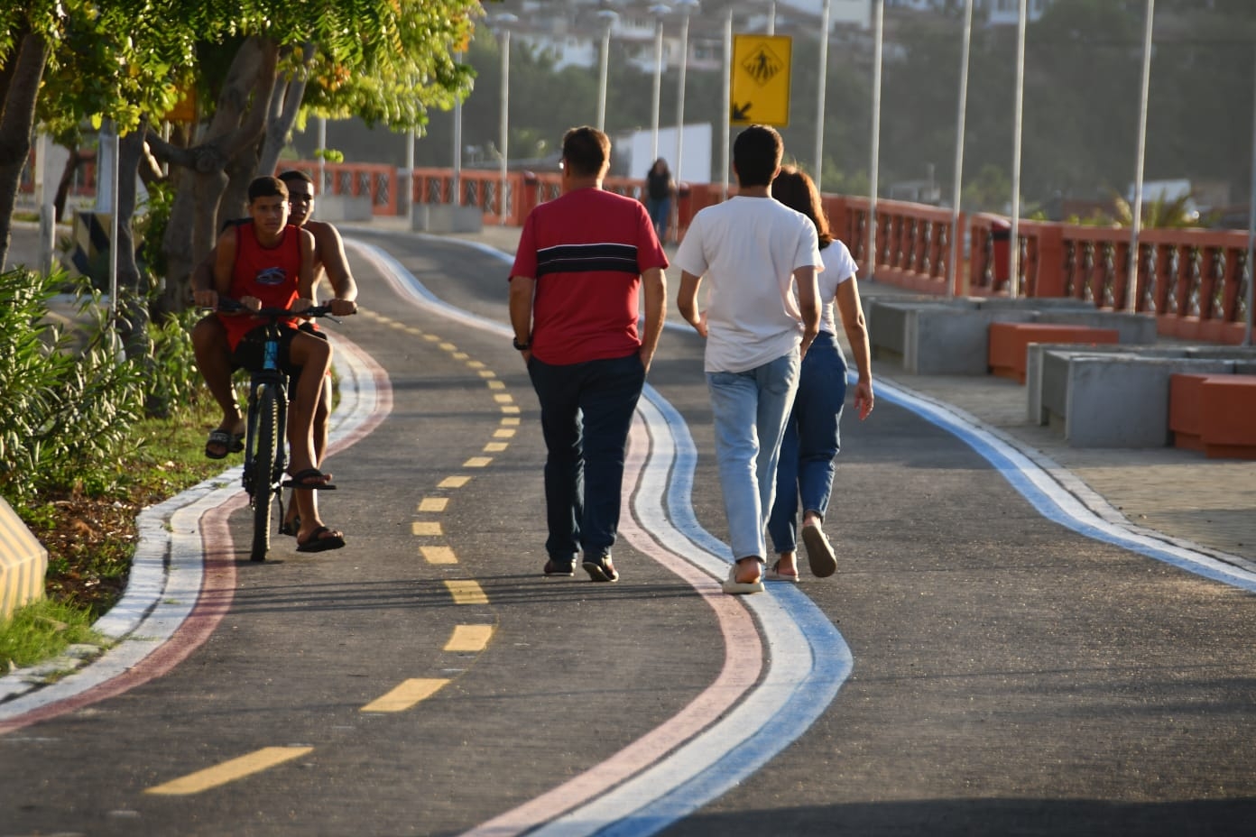 Prefeito entrega nova Avenida do Contorno e a Praça Monsenhor Walfredo Gurgel