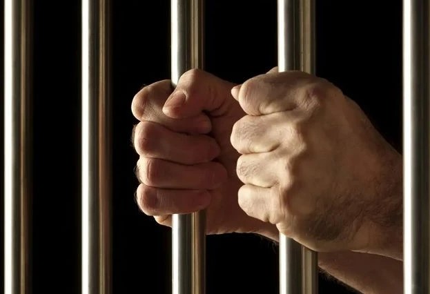 Comissão da Câmara dos Deputados discute projeto para autorizar estados a aumentar penas para crimes; veja quais