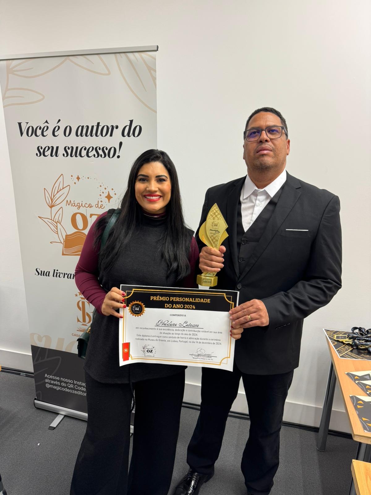 Escritor Gostosense recebe prêmio Personalidade do Ano em Lisboa