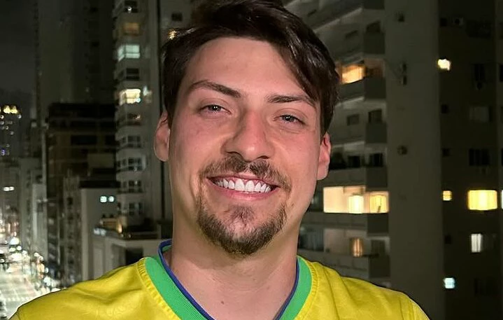 PT entra com pedido de cassação da chapa de Jair Renan Bolsonaro