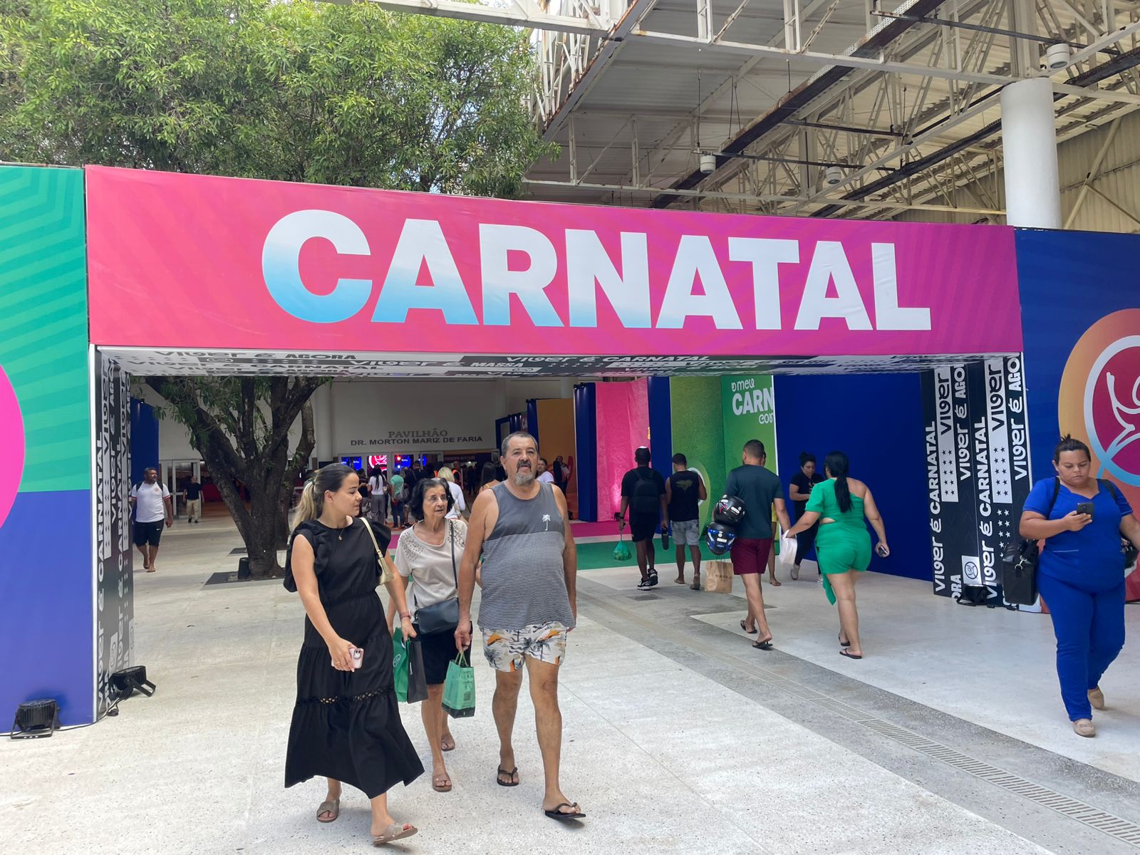 Entrega de abadás do Carnatal 2024 começa nesta quinta-feira (5)