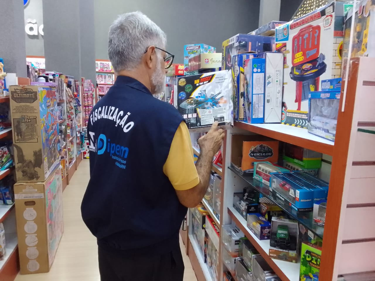 Operação Especial Natal Seguro fiscaliza luminárias natalinas e brinquedos no RN