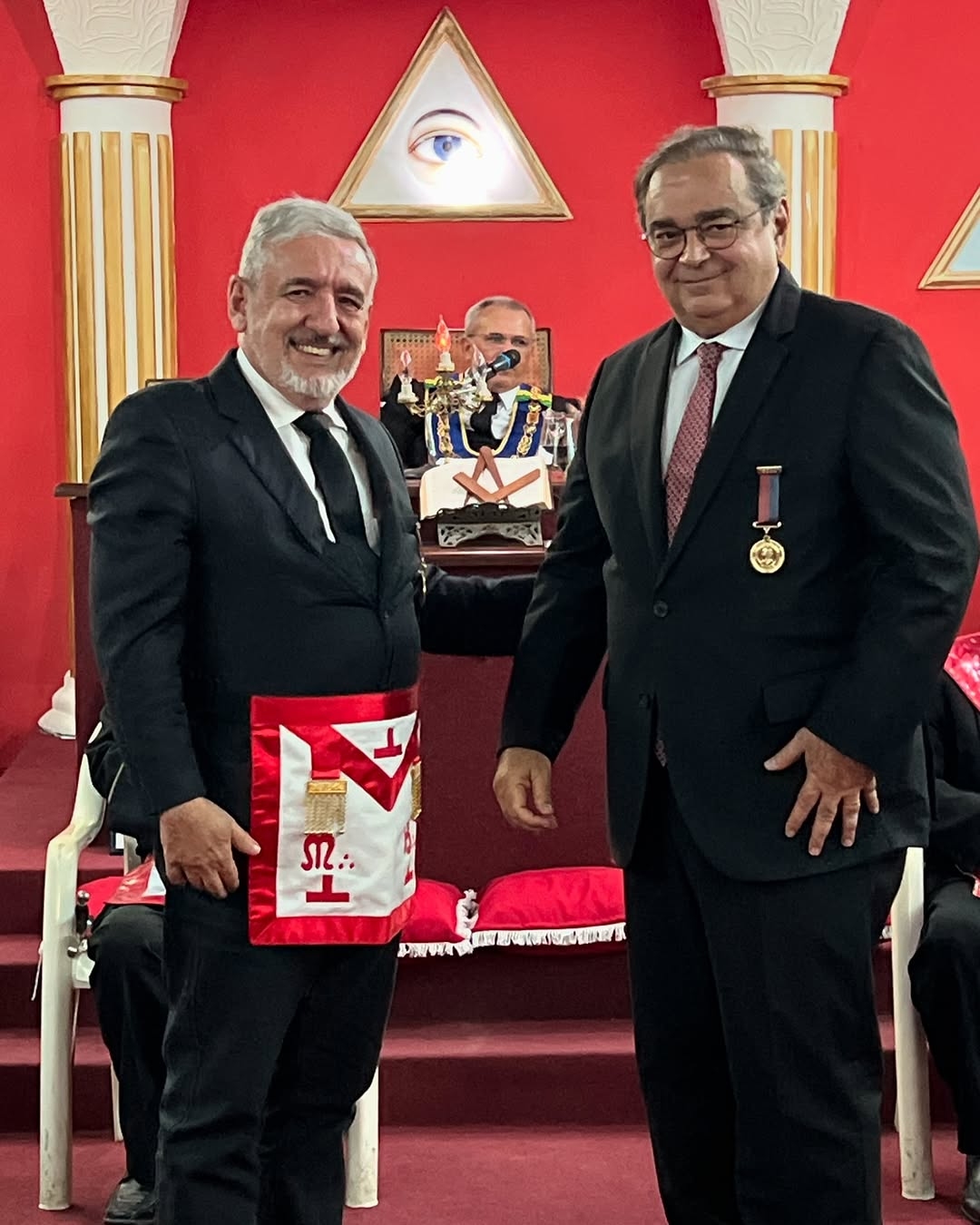 Prefeito Álvaro Dias recebe comenda da Loja Maçônica Fraternidade de Ponta Negra
