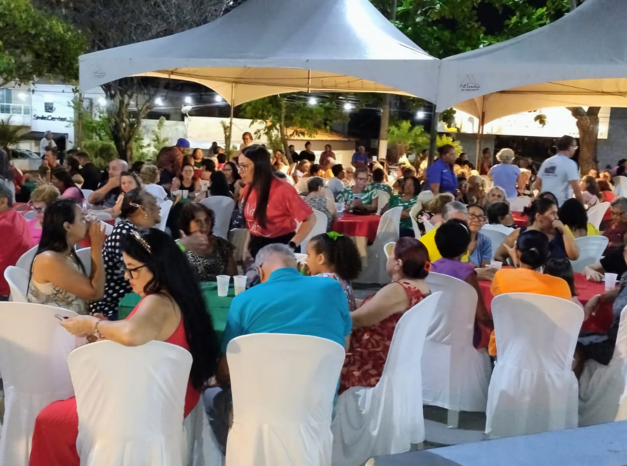 A Magia do Natal Feliz de Toinho Silveira: 22 Anos de Amor e Solidariedade na Praça Augusto Leite