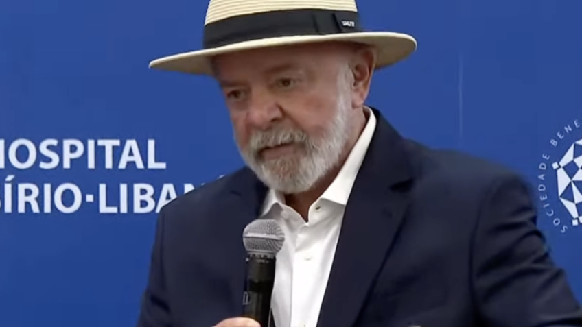 Lula esquece "mensalão" e "petrolão" e diz que o Brasil teve uma "praga de gafanhoto" na gestão de Bolsonaro