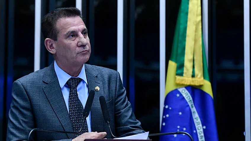 Senador contra refrigerantes no “imposto do pecado” é dono de fábrica