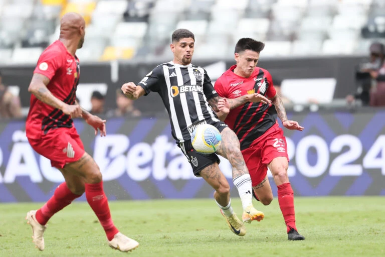 Após vídeo macabro e suposto pacto ocultista, Athletico é rebaixado à série B