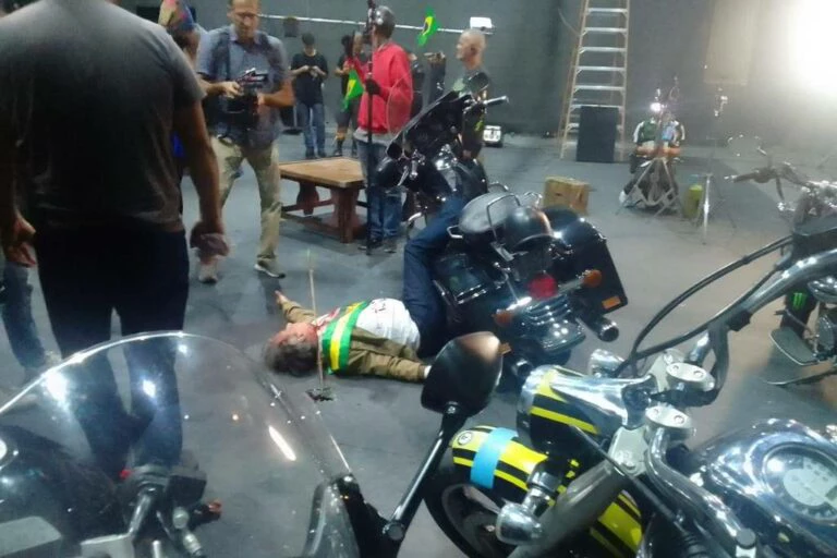 Filme onde “sósia” de Bolsonaro morre estreia em Brasília