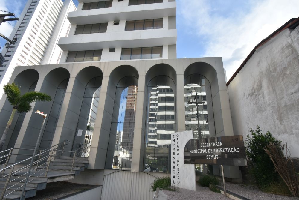 Decreto permite que contribuintes possam parcelar débitos de impostos de 2024 em Natal