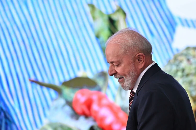 Pesquisa: Maioria acha que Lula não deveria tentar reeleição