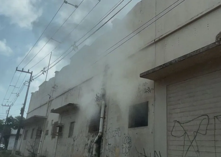 Incêndio atinge depósito da Previdência Social na Ribeira