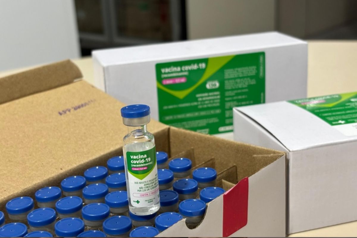 Sesap inicia distribuição de 35 mil doses de vacinas contra Covid-19 nesta quinta-feira