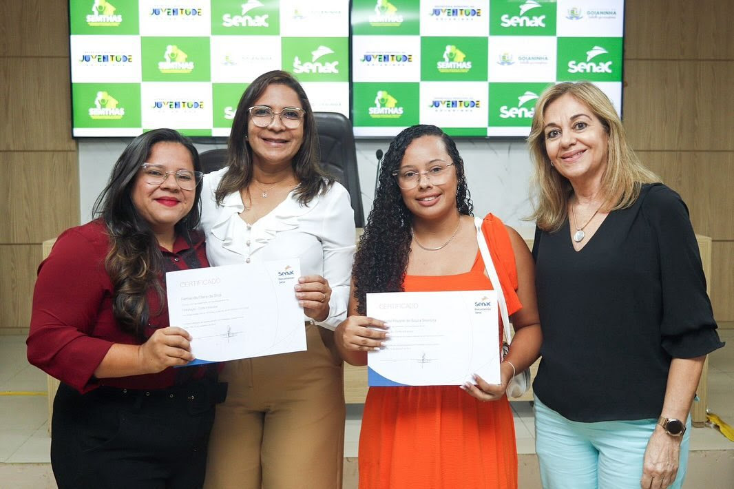 Em Goianinha, alunas capacitadas pela Unidade Móvel de Beleza recebem certificados do Senac RN