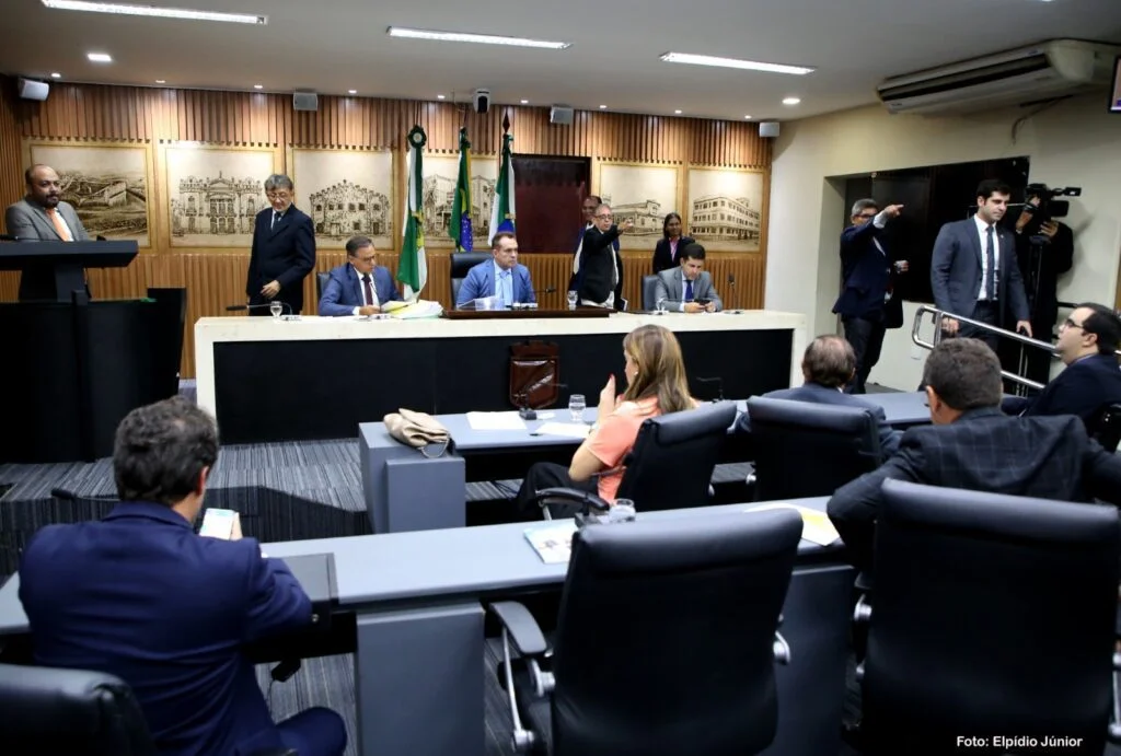 Vereadores de Natal aprovam mais de 40 Projetos de Lei em regime de urgência