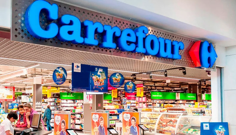 Carrefour demite mais de 2 mil antes das festas de fim de ano