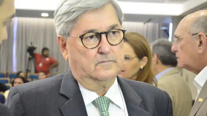 Tomba Farias cobra união de centro-direita em torno da candidatura de Rogério Marinho